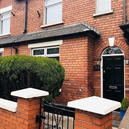 Cosy Two Bed Terraced House 7Min Drive From City Belfast Extérieur photo