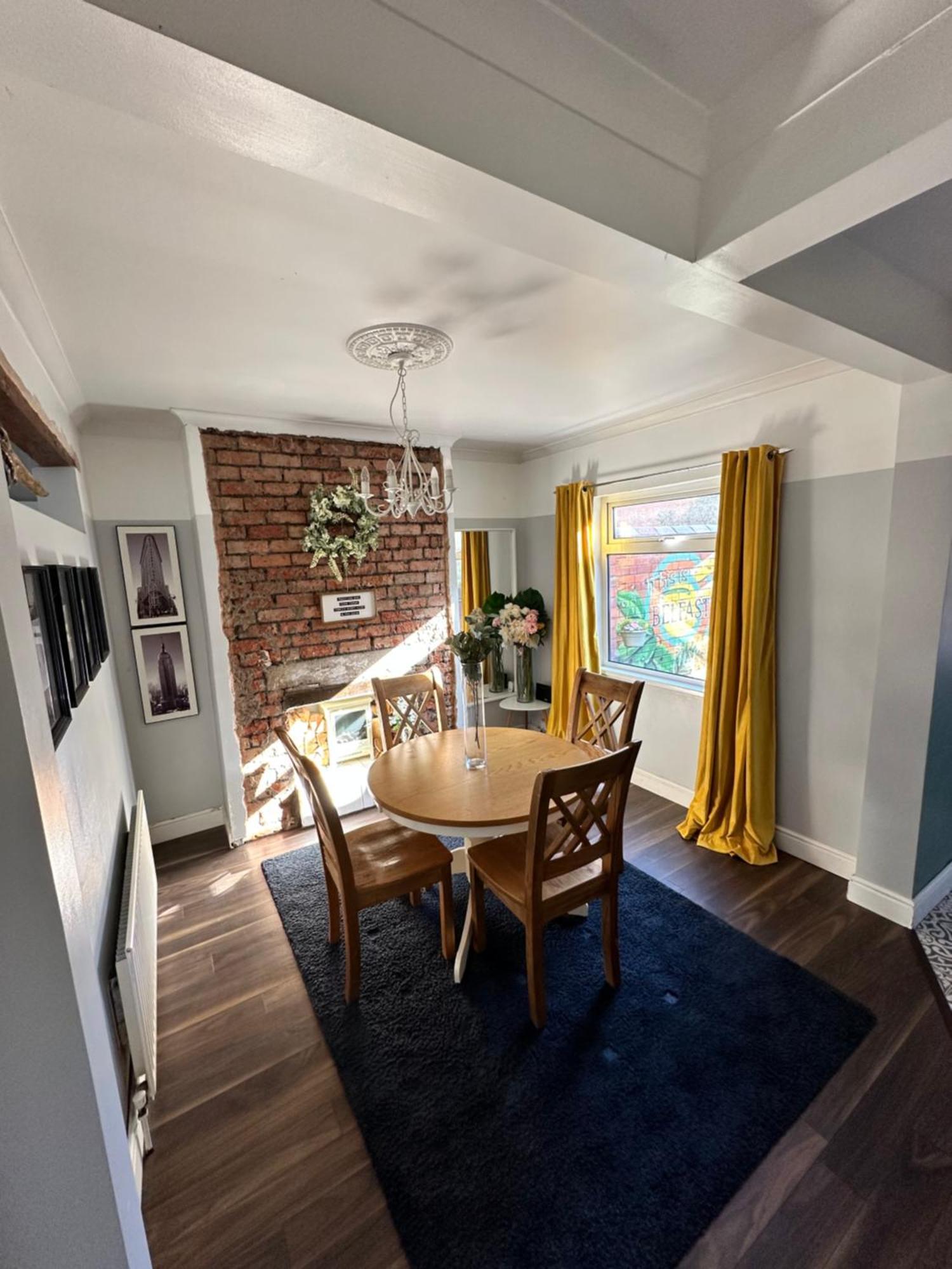 Cosy Two Bed Terraced House 7Min Drive From City Belfast Extérieur photo