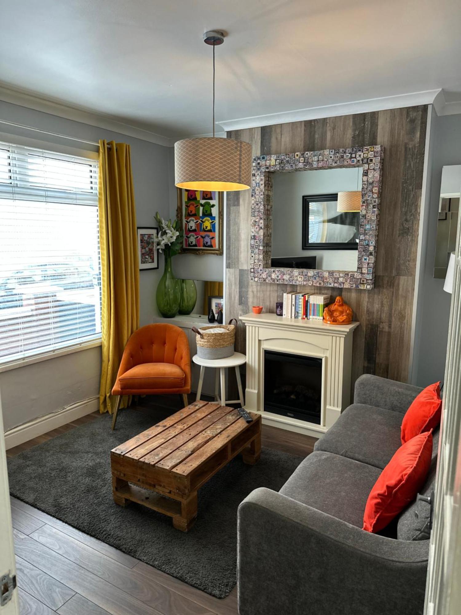 Cosy Two Bed Terraced House 7Min Drive From City Belfast Extérieur photo